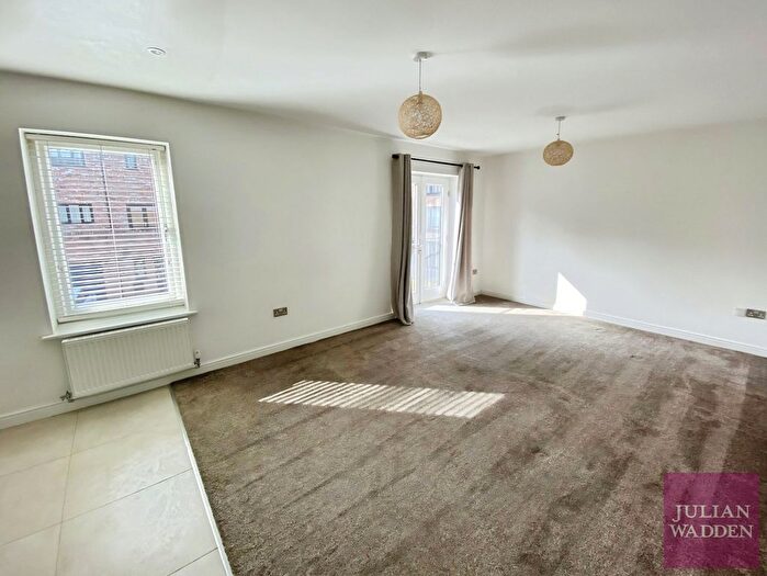 2 Bedroom Flat To Rent In Hearthstone Close, Cheadle, Stockport, SK8