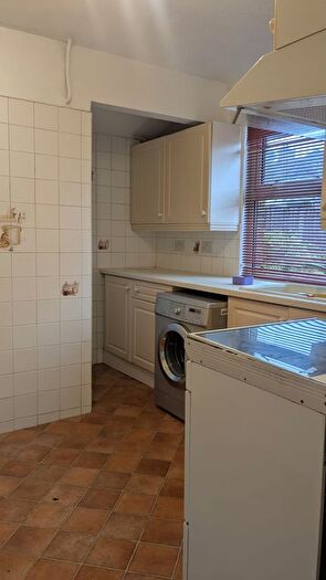 2 Bedroom Terraced House To Rent In Hermon Hill, London, E18