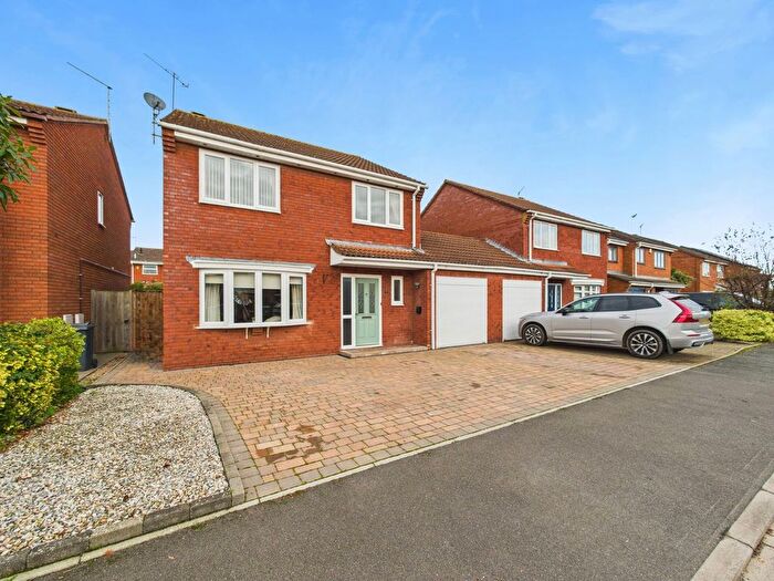 4 Bedroom Detached House For Sale In Osprey Close, Worcester, Worcestershire, WR2