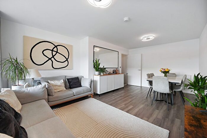 2 Bedroom Flat For Sale In Bourne Court, South Ruislip, HA4