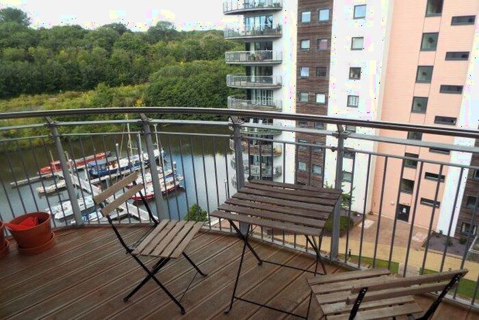 2 Bedroom Flat To Rent In Watkiss Way, Cardiff, CF11