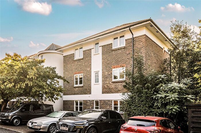 2 Bedroom Flat For Sale In St. Josephs Vale, London, SE3