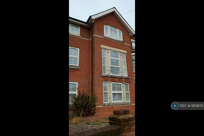 2 Bedroom Flat To Rent In Winchester Road, Southampton, SO16