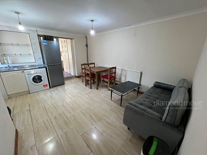 1 Bedroom Maisonette To Rent In Marshall Close, Hounslow, TW4