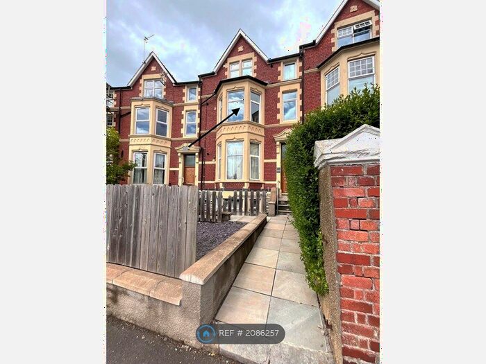 2 Bedroom Flat To Rent In Kingsland Crescent, Barry, CF63