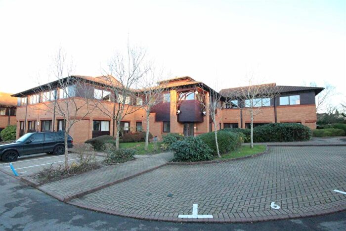 2 Bedroom Flat To Rent In Wickham Road, Fareham, PO16