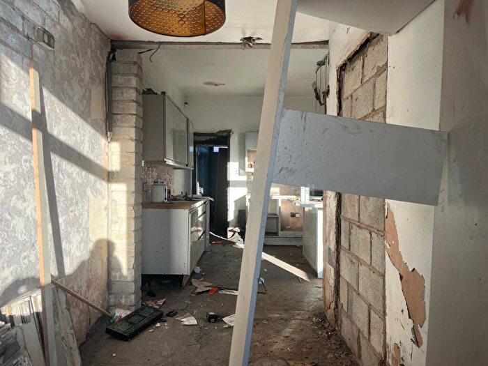 2 Bedroom End Of Terrace House For Sale In Horsedge Street, Oldham, Greater Manchester, OL1