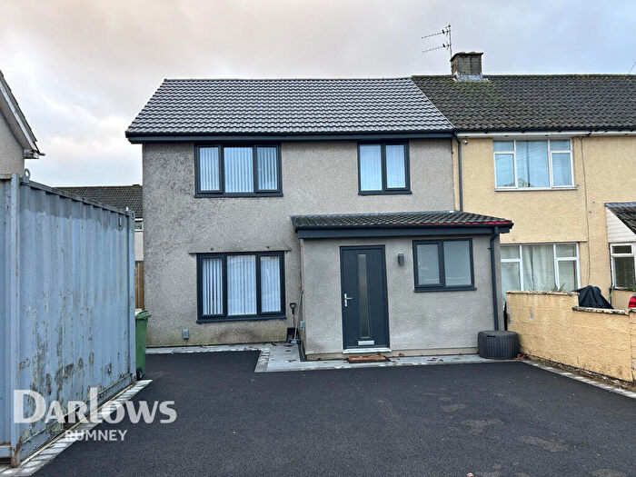 3 Bedroom End Of Terrace House For Sale In Tresigin Road, Cardiff, CF3