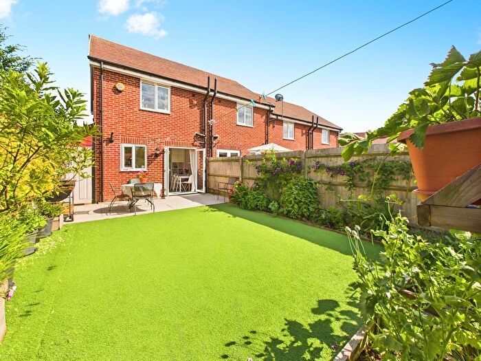 2 Bedroom Semi-Detached House For Sale In Rhodes Way, Billingshurst, RH14