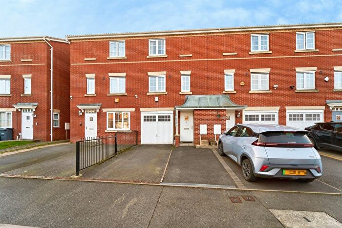 3 Bedroom Terraced House For Sale In Callaghan Drive, Tividale, Oldbury, B69