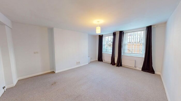 1 Bedroom Flat To Rent In Bedford Square, Brighton, BN1