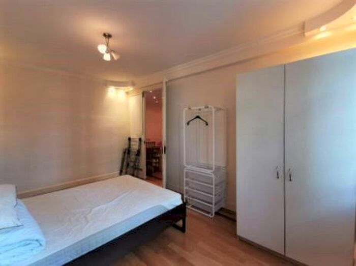 3 Bedroom Flat To Rent In Townshend Court, Regent's Park, London, NW8