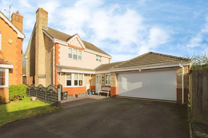 4 Bedroom Detached House For Sale In Jack Thorne Close, Swindon, SN5