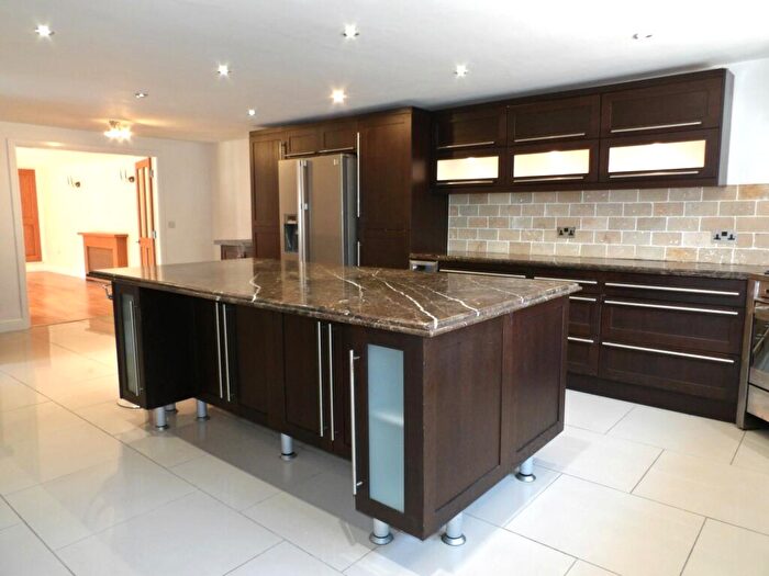5 Bedroom Detached House To Rent In Woodhill Road, Collingham, NG23