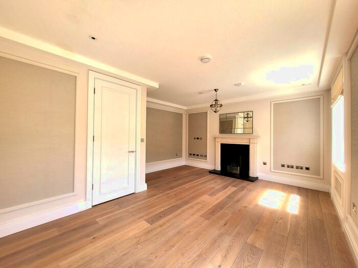 5 Bedroom Terraced House To Rent In Sullivan Road, Fulham, SW6