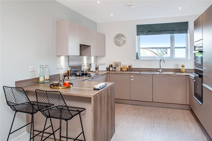 3 Bedroom Terraced House For Sale In Ballast Road, Erith, DA8