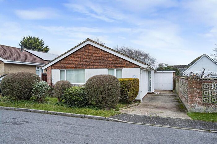 3 Bedroom Detached Bungalow For Sale In Badgers Field, Peacehaven, BN10