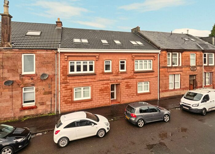 3 Bedroom Flat For Sale In Leven Street, Dumbarton, West Dunbartonshire, G82