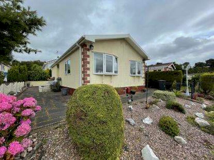 Houses for sale in Cannock, Staffordshire