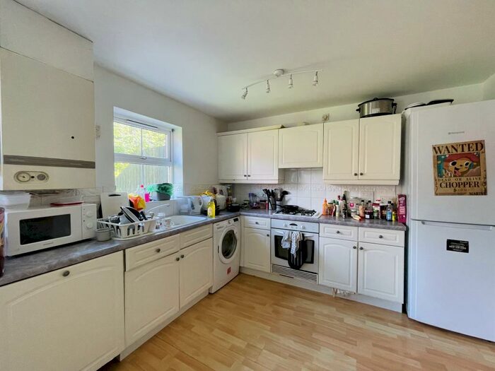 5 Bedroom House To Rent In Casson Drive, Stapleton, Bristol, BS16