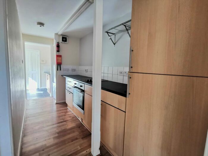 1 Bedroom Flat To Rent In Ferndale Avenue, Plymouth, PL2
