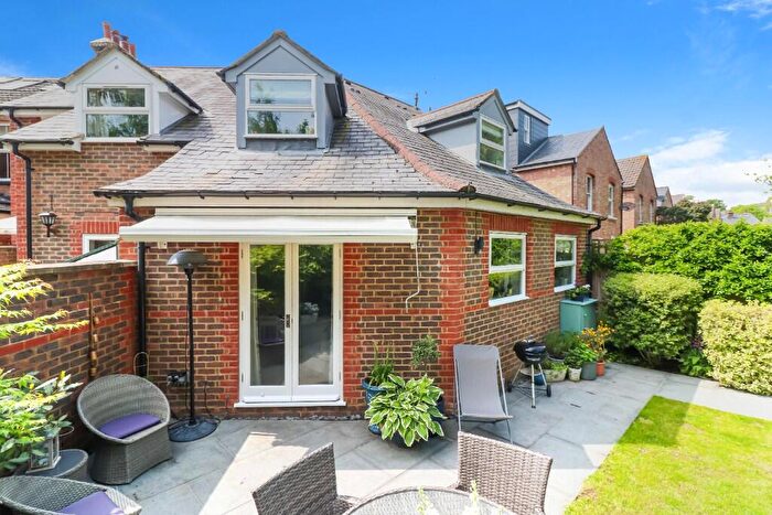 3 Bedroom Semi Detached House For Sale In Ladysmith Road, St. Albans, Hertfordshire, AL3