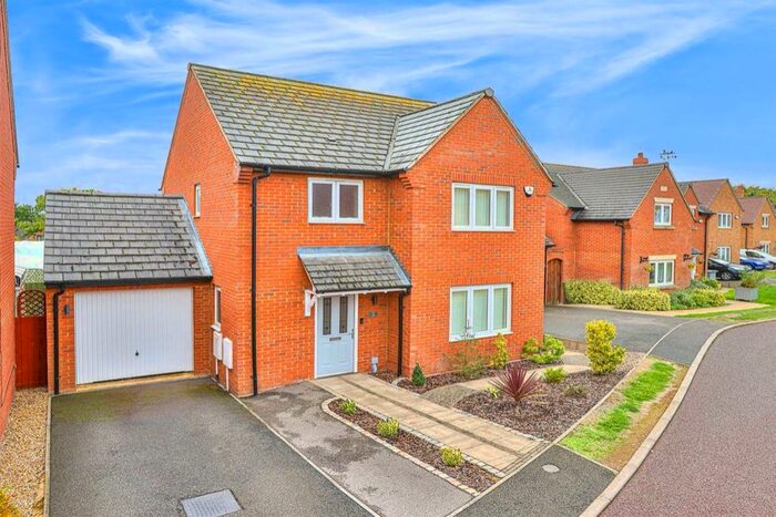3 Bedroom Detached House For Sale In Hollow Wood Road, Burton Latimer, NN15