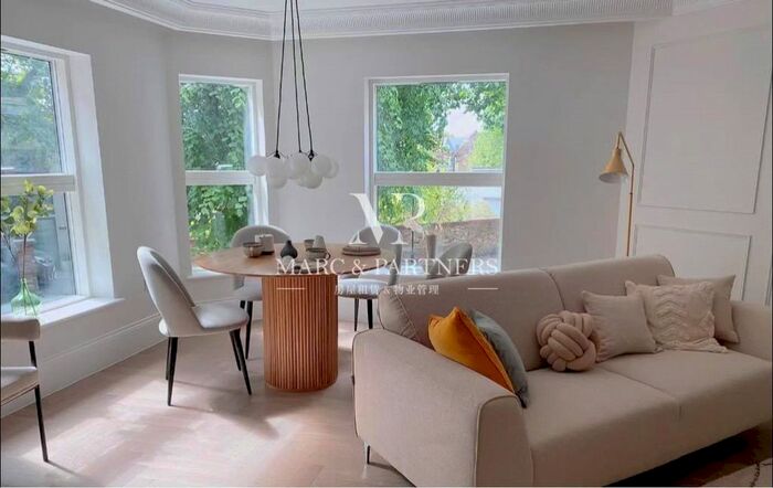 2 Bedroom Flat To Rent In Carlton Road, Ealing Broadway, London, W5