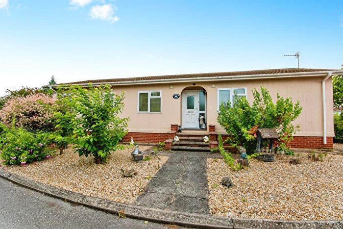 3 Bedroom Lodge For Sale In Marina View, Dogdyke, Lincoln, LN4