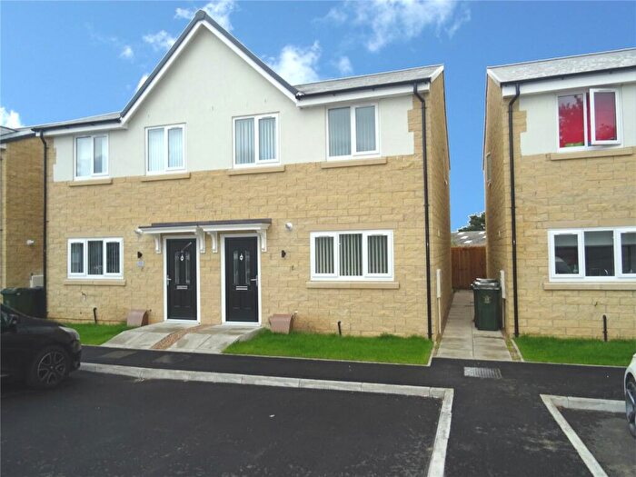 3 Bedroom Semi Detached House To Rent In Tunwell Street, Bradford, West Yorkshire, BD2