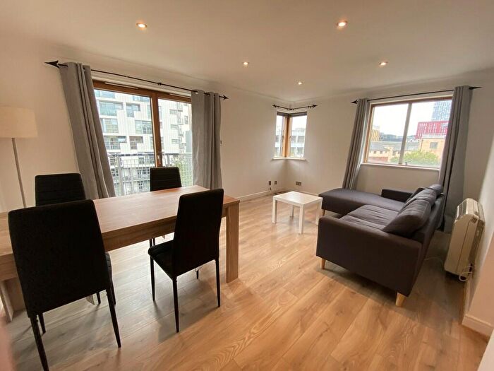 3 Bedroom Apartment To Rent In Bridgewater Bank (Lo), Great Bridgewater Street, M1