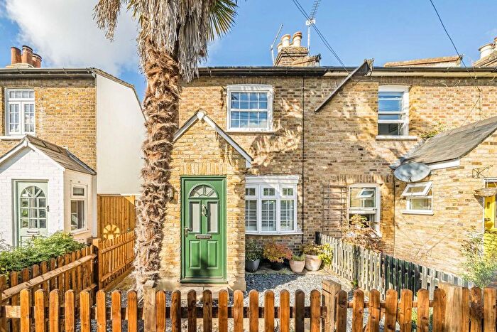 Bungalow For Sale In Spring Gardens, West Molesey, KT8
