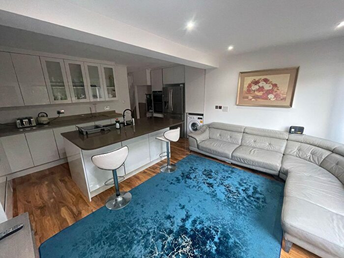 4 Bedroom Terraced House To Rent In Lodge Avenue, Croydon, CR0