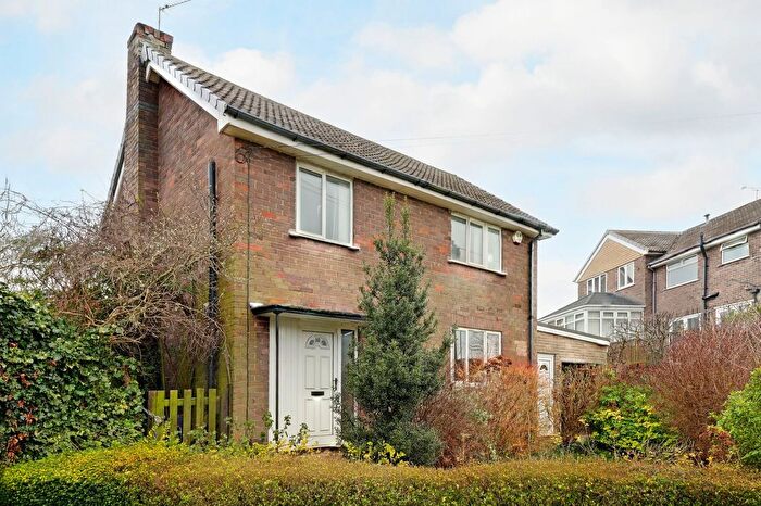 3 Bedroom Detached House For Sale In Orchard Close, Sheffield, S5