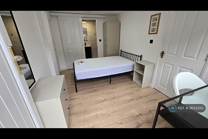 6 Bedroom Detached House To Rent In Michigan Way, Exeter, EX4