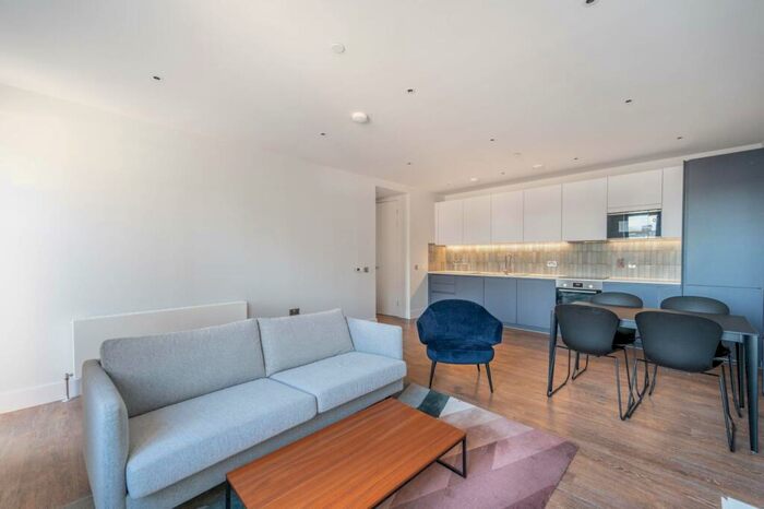 2 Bedroom Flat To Rent In Uncle Wembley, Wembley, HA9