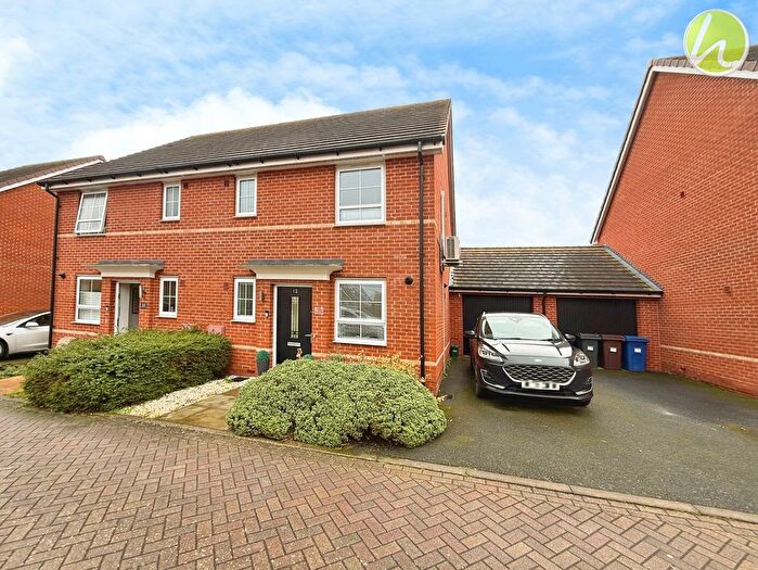 3 Bedroom Semi-Detached House For Sale In Addington Close, Stanford-Le-Hope, SS17