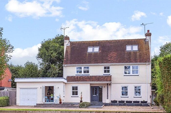 5 Bedroom Detached House For Sale In Pump Lane North, Marlow, Buckinghamshire, SL7