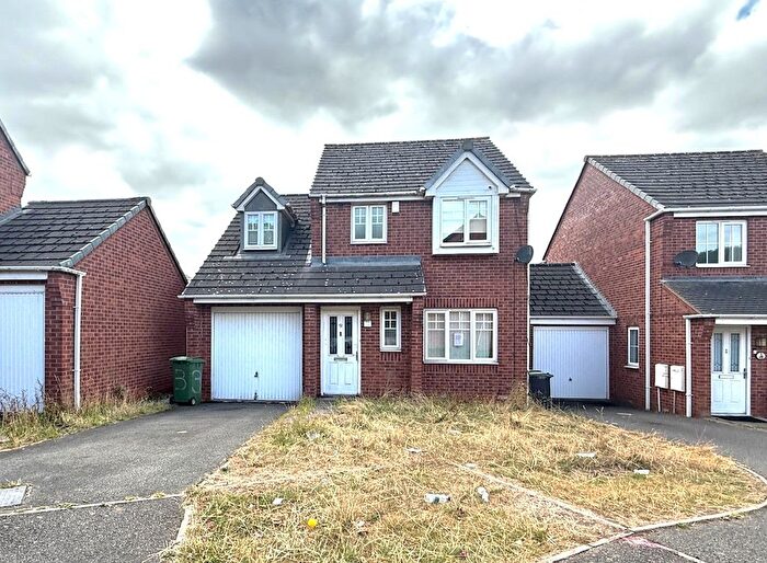 3 Bedroom Detached House For Sale In Colsyll Gardens, Dudley, DY1