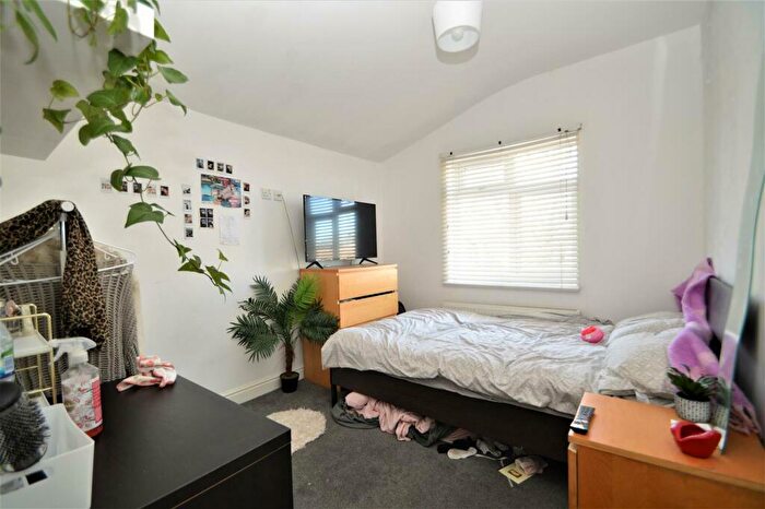 6 Bedroom House To Rent In Mortimer Road, Bristol, BS34