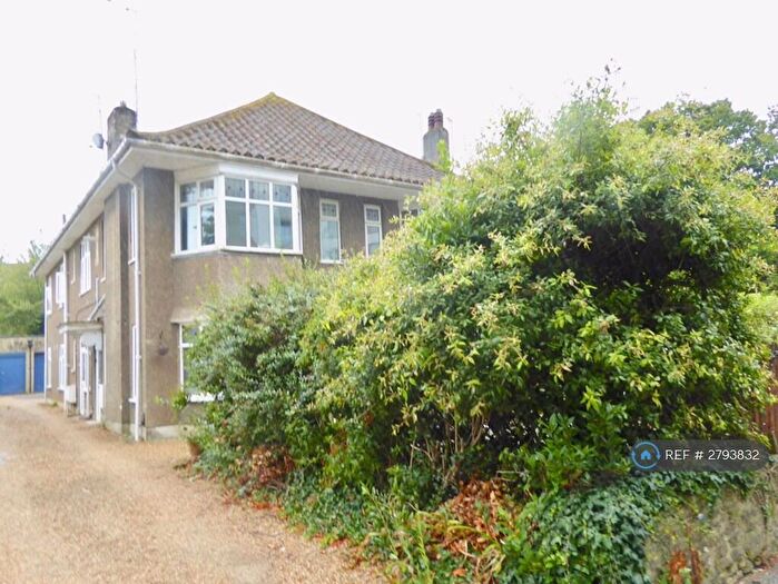 2 Bedroom Flat To Rent In Princes Court, Bournemouth, BH1