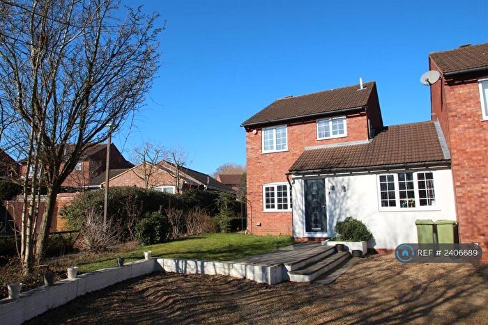 4 Bedroom Detached House To Rent In Clay Hill, Two Mile Ash, Milton Keynes, MK8