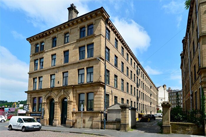 1 Bedroom Flat To Rent In City Mills, - Mill Street, Bradford, West Yorkshire, BD1