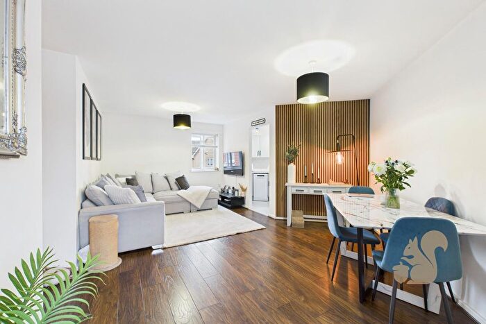 2 Bedroom Flat For Sale In Salamanca Way, Colchester, CO2