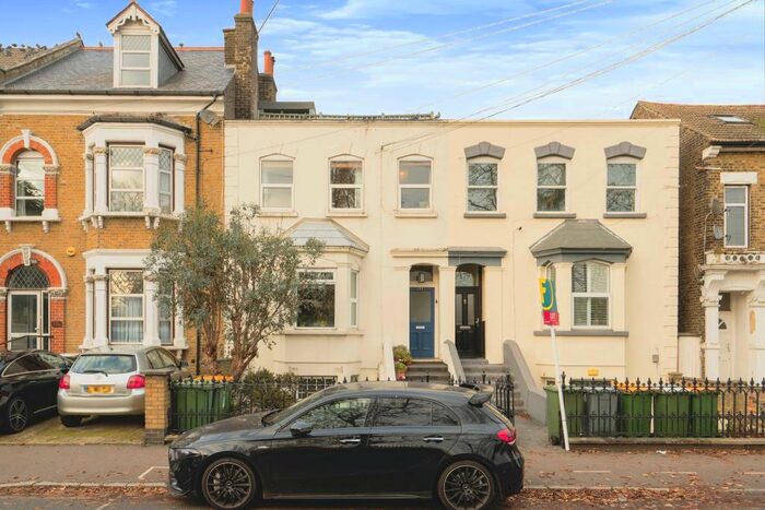 2 Bedroom Flat To Rent In Ham Park Road, E7