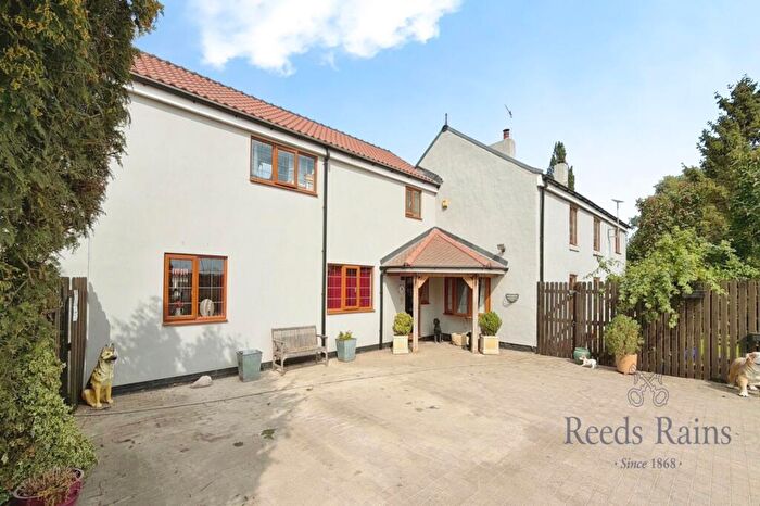 4 Bedroom Detached House For Sale In Common Lane, Stubbs Walden, North Yorkshire, DN6