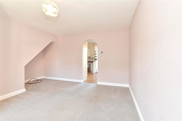 3 Bedroom End Of Terrace House For Sale In Le Temple Road, Paddock Wood, Tonbridge, Kent, TN12