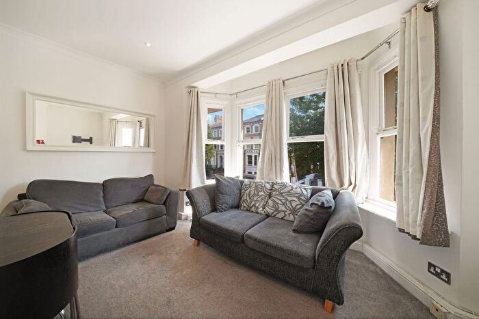 3 Bedroom Flat For Sale In St. Quintin Avenue, London, United Kingdom, W10