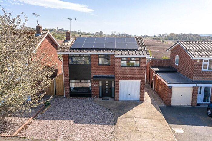 4 Bedroom Detached House For Sale In Greenfields Drive, Little Neston, Neston, CH64