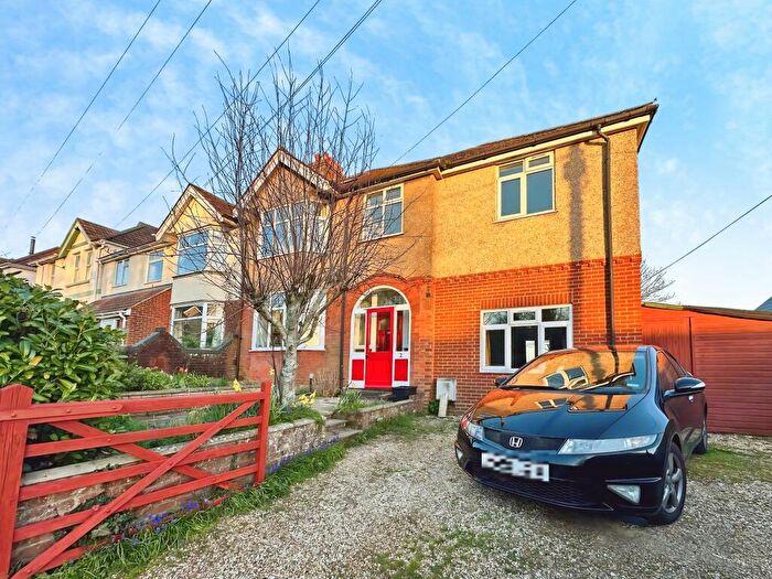 4 Bedroom Semi Detached House To Rent In New Zealand Avenue, Salisbury, SP2